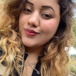 Meet your Posher, Estefany